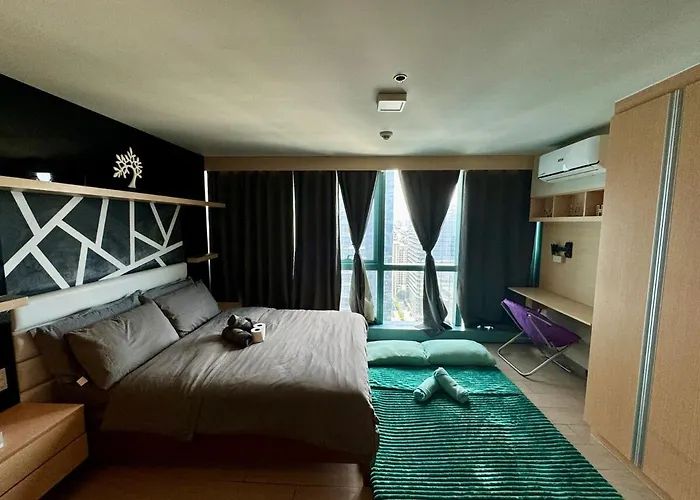 Getaway 1br One Uptown Bgc With Sound System Apartment Manila