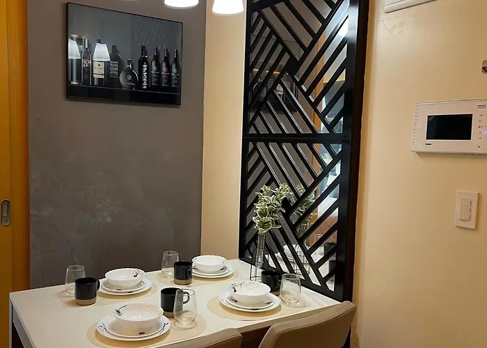 Getaway 1br One Uptown Bgc With Sound System