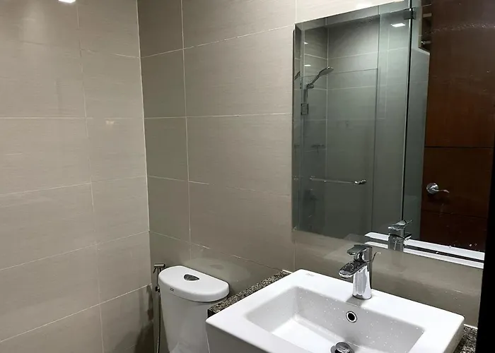Apartment Getaway 1br One Uptown Bgc With Sound System