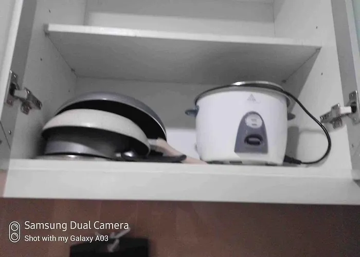 Getaway 1br One Uptown Bgc With Sound System Apartment *