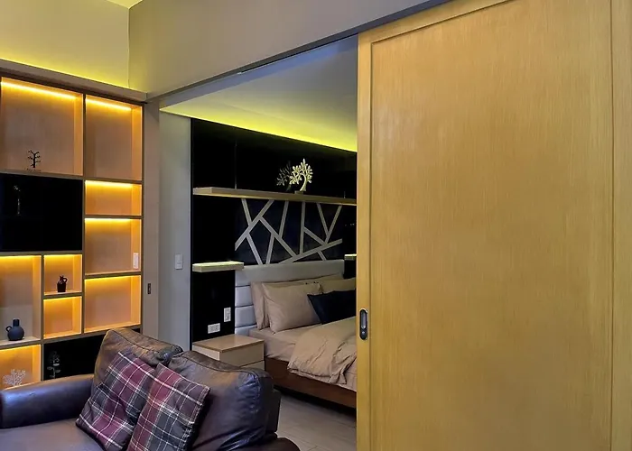 Getaway 1br One Uptown Bgc With Sound System * Manila