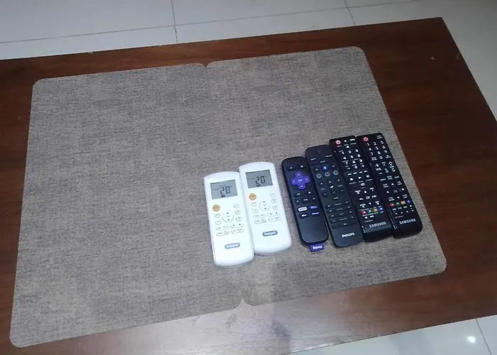 Getaway 1br One Uptown Bgc With Sound System Manila